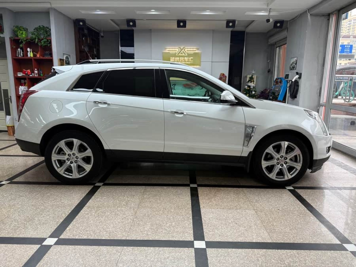 凱迪拉克 SRX  2013款 3.0L 領(lǐng)先型圖片