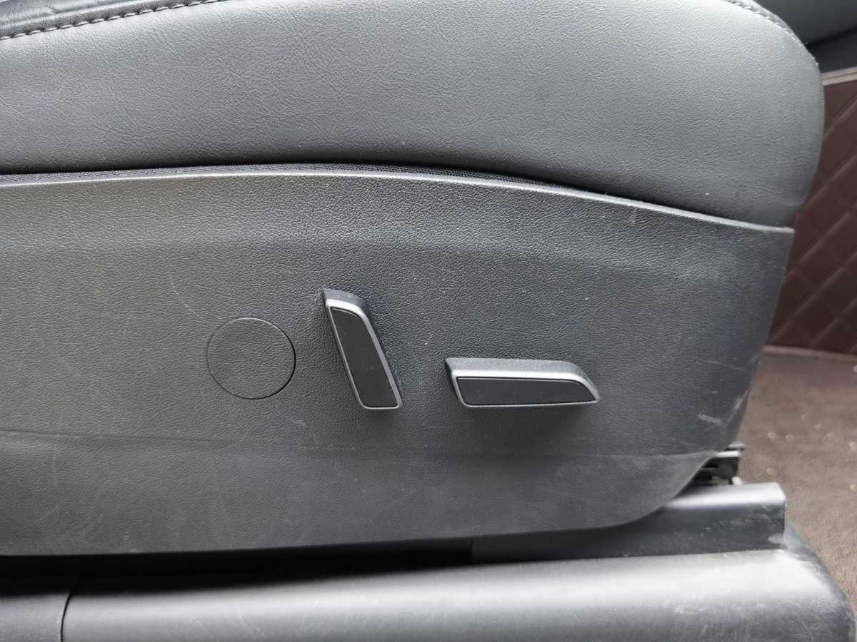 特斯拉 Model Y  2022款 Performance高性能全輪驅(qū)動(dòng)版圖片