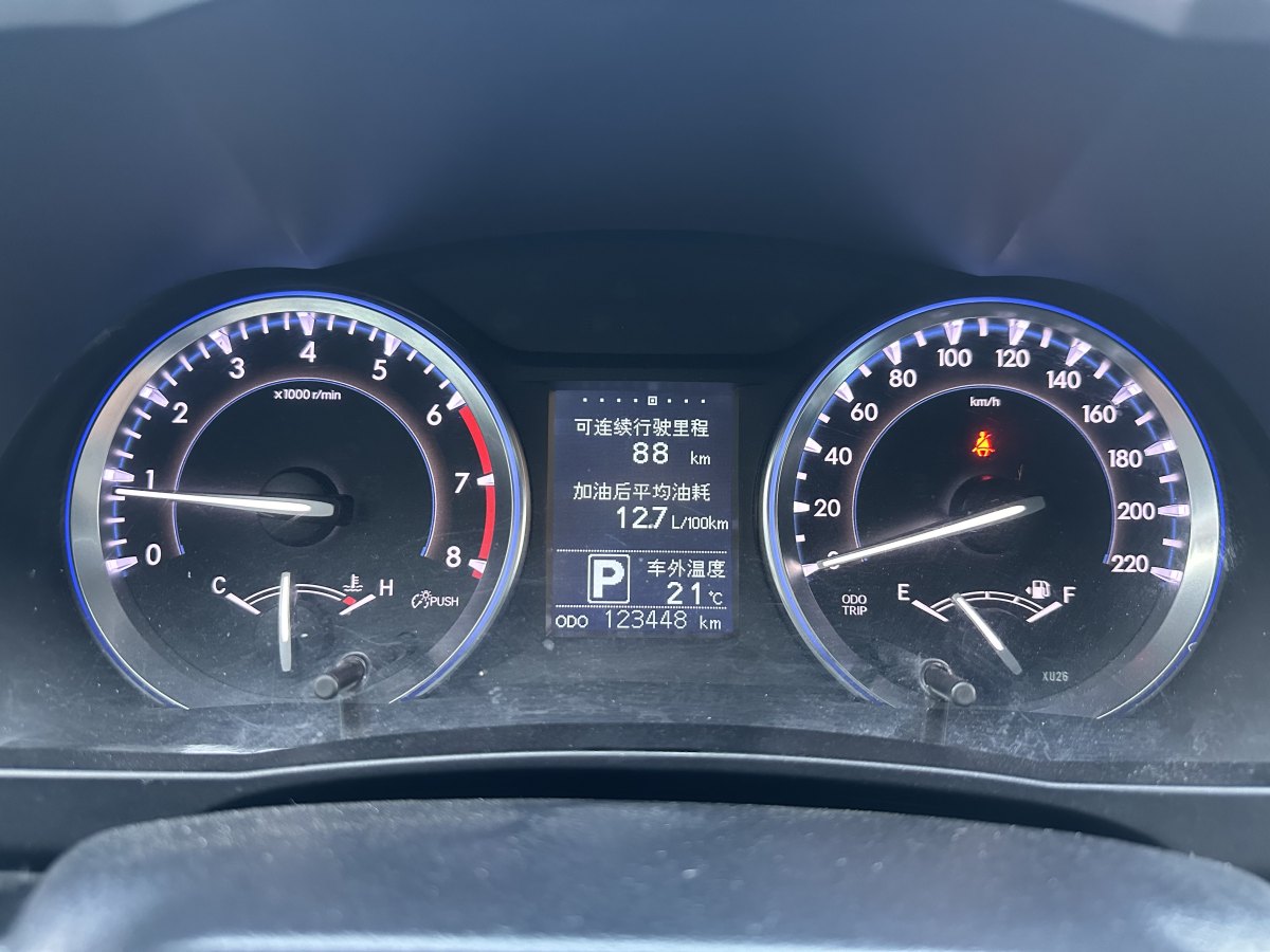 2015年5月丰田 汉兰达  2015款 2.0T 四驱豪华版 7座