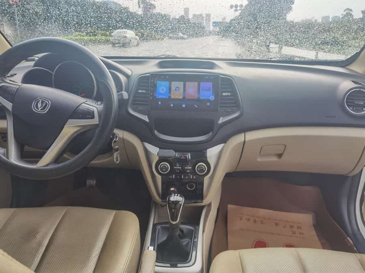 長(zhǎng)安 逸動(dòng)  2012款 1.6L 手動(dòng)尊貴型 國(guó)IV圖片