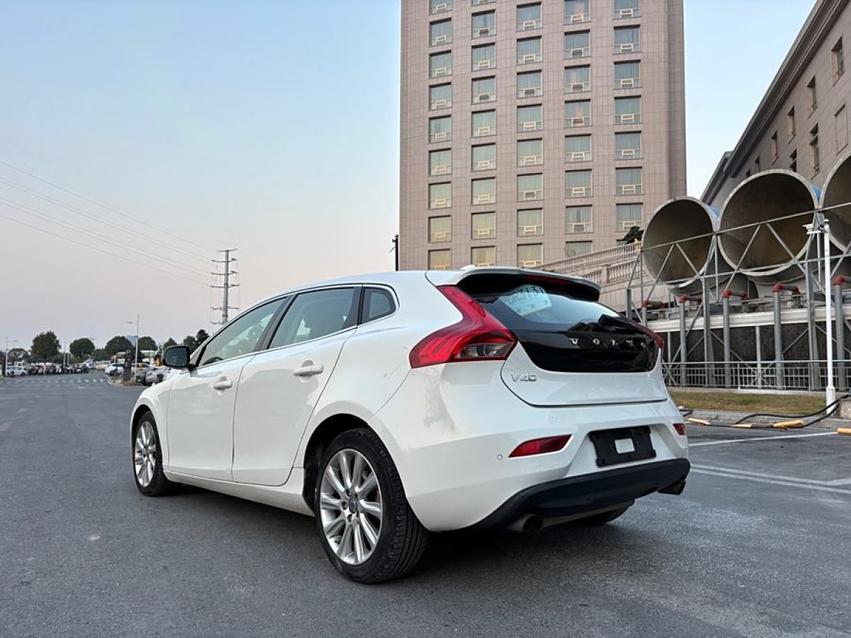 沃爾沃 V40  2014款 2.0T 智雅版圖片