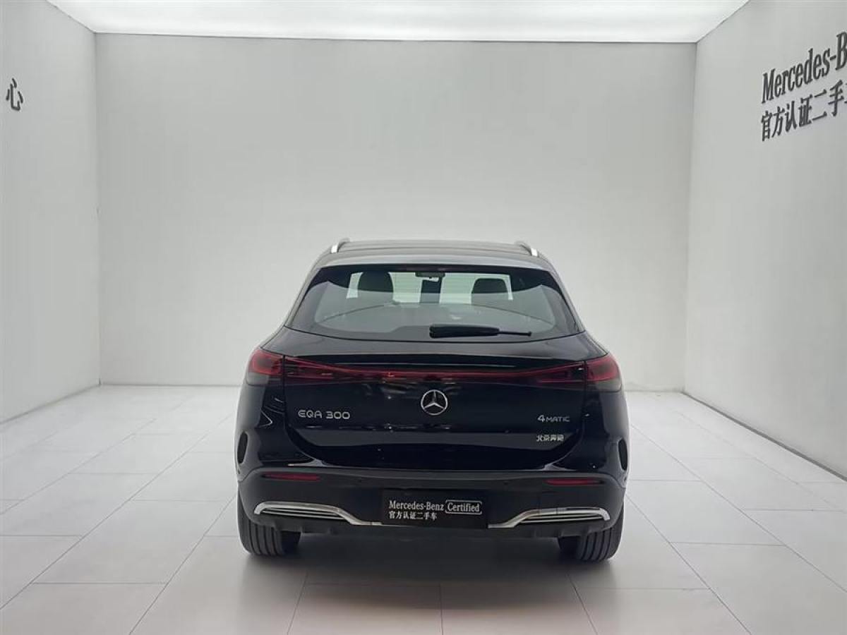 奔馳 奔馳EQA  2022款 EQA 300 4MATIC 首發(fā)特別版圖片