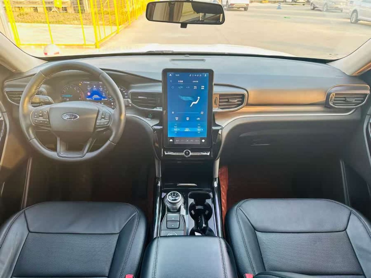 福特 探險(xiǎn)者  2020款 EcoBoost 285 四驅(qū)風(fēng)尚版 7座圖片