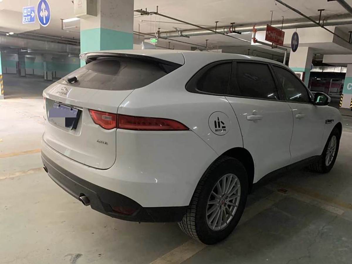 捷豹 F-PACE  2018款 2.0T 兩驅(qū)都市尊享版圖片