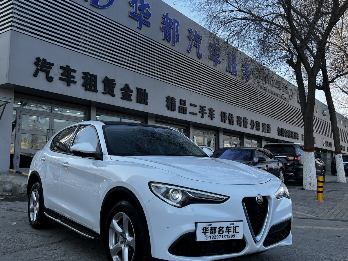 2019年4月阿爾法·羅密歐 Stelvio  2017款 2.0T 280HP 豪華版