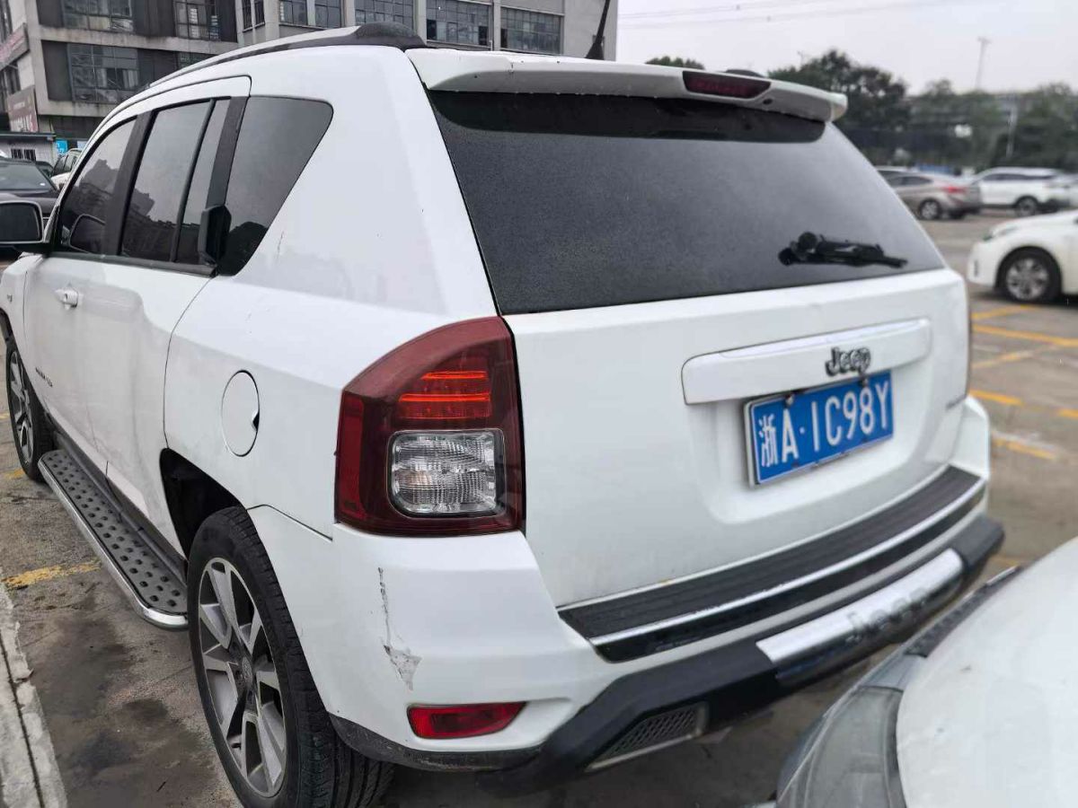 Jeep 指南者  2013款 2.0L 兩驅豪華版圖片