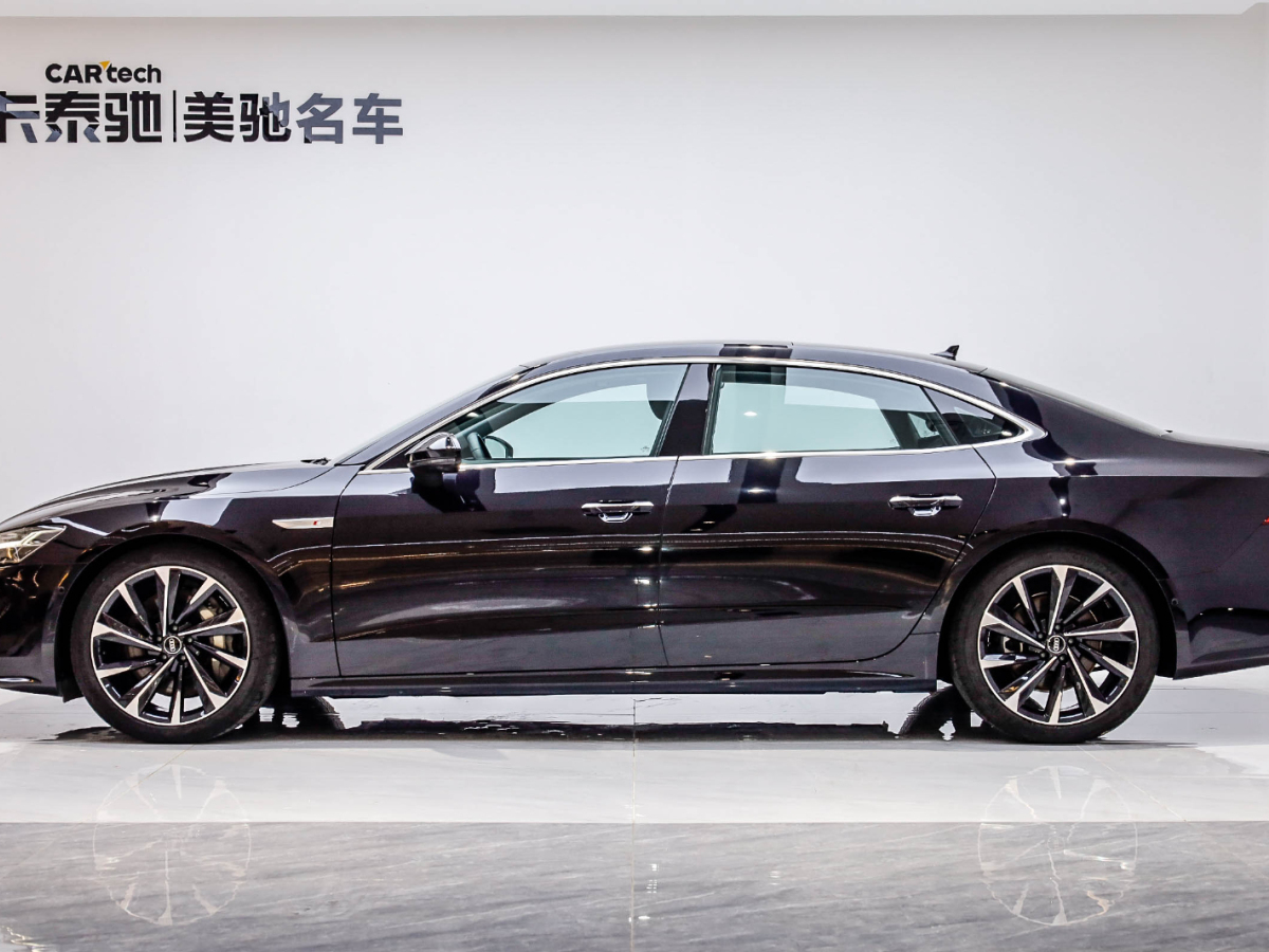 2023年1月奧迪 奧迪A7L 2022款 55 TFSI quattro S-line 志遠(yuǎn)型流晶套裝