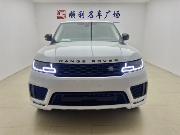 路虎 揽胜运动版  2019款 3.0 L6 SE