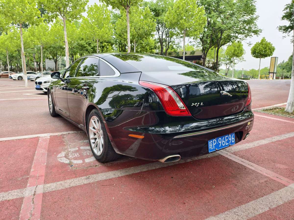 捷豹 XJ  2012款 XJL 3.0 全景商務(wù)版圖片