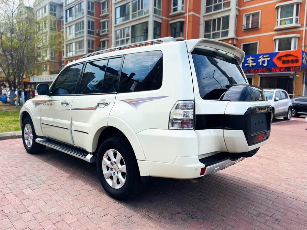 三菱 帕杰羅  2020款  3.0L 自動標準版圖片