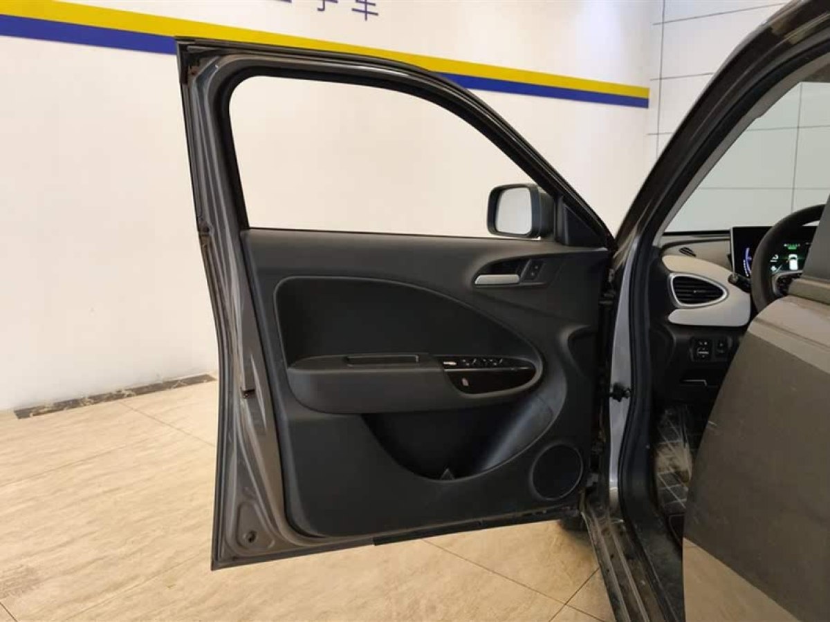 歐拉 歐拉白貓  2022款 升級(jí)版 305km 舒享型 三元鋰圖片