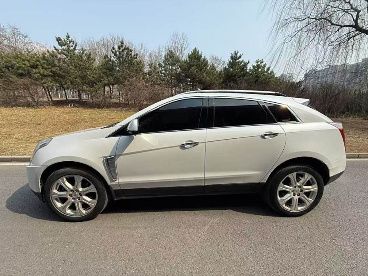 凱迪拉克 SRX  2012款 3.0L 領(lǐng)先型圖片