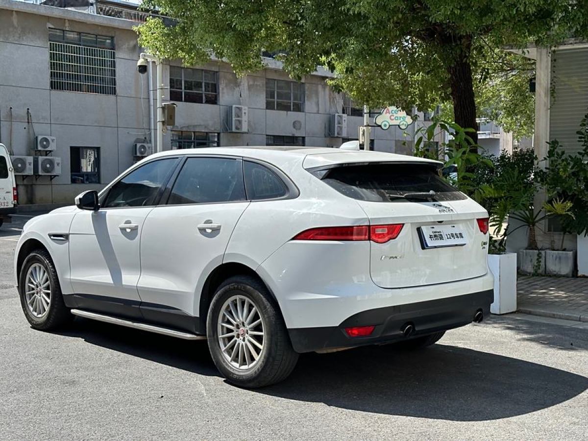 捷豹 F-PACE  2016款 2.0T 兩驅(qū)都市尊享版圖片