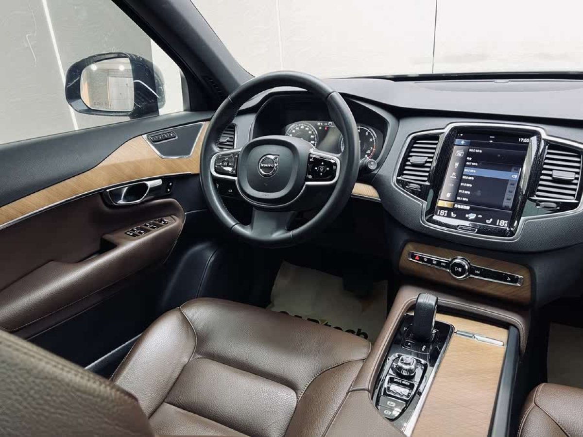 沃爾沃 XC90  2021款 B6 智逸豪華版 7座圖片