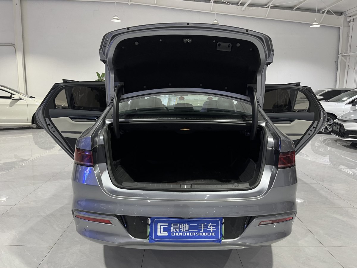 2021年10月比亞迪 秦PLUS  2021款 EV 500KM 豪華型