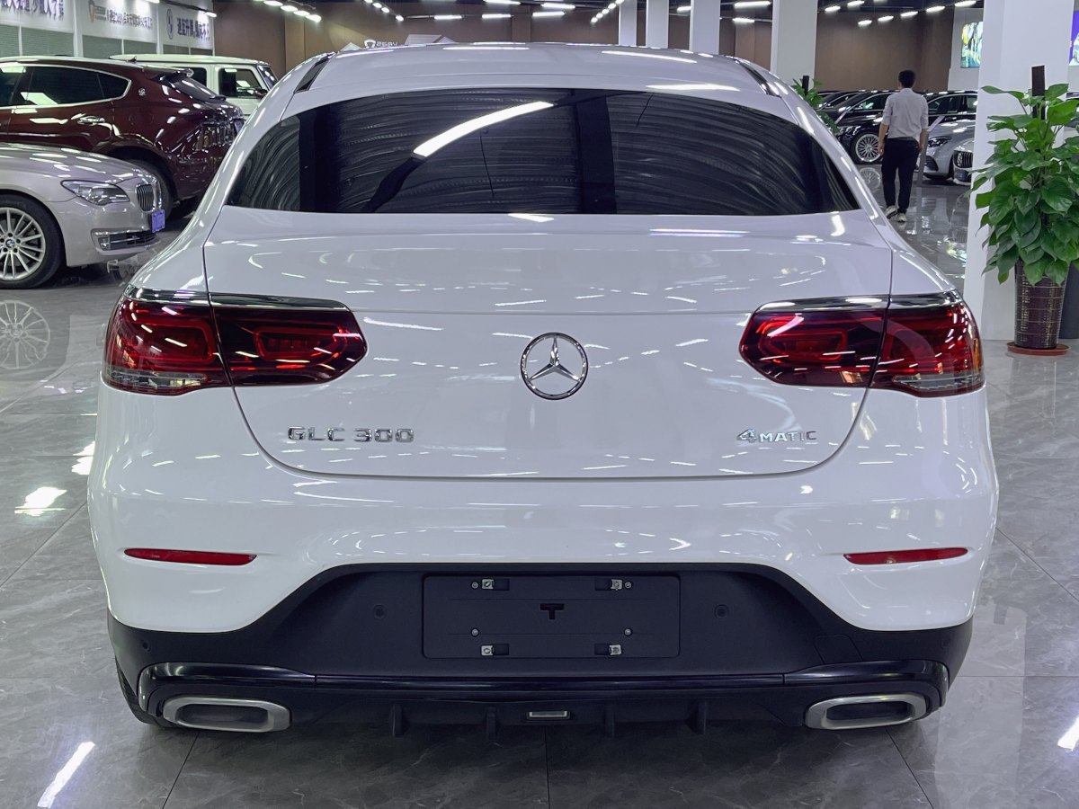 奔馳 奔馳GLC  2023款 GLC 300 4MATIC 轎跑SUV圖片