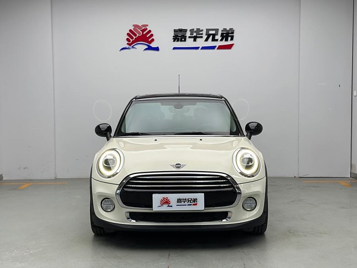 MINI MINI  2019款 1.5T COOPER 藝術(shù)家 五門版圖片