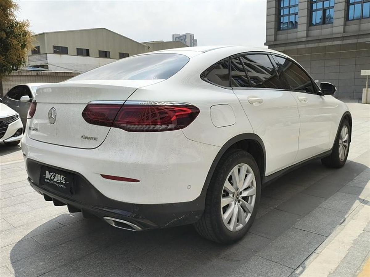 2020年1月奔馳 奔馳GLC  2022款 改款 GLC 260 4MATIC 轎跑SUV