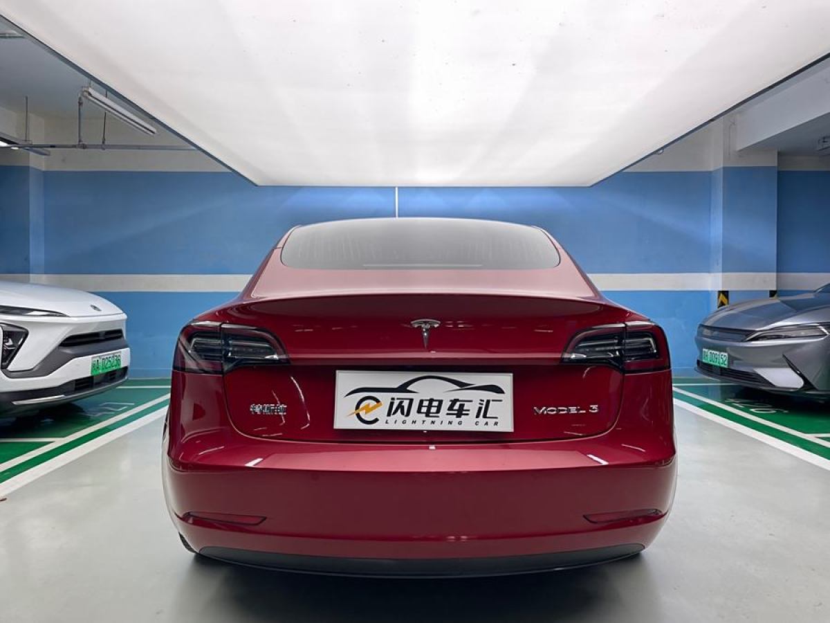 特斯拉 Model Y  2020款 改款 標(biāo)準(zhǔn)續(xù)航后驅(qū)升級版圖片