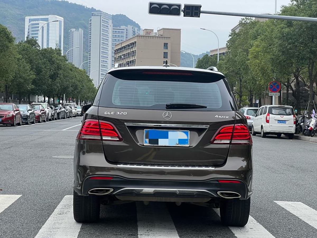 奔馳 奔馳GLE  2017款 GLE 320 4MATIC 動感型圖片