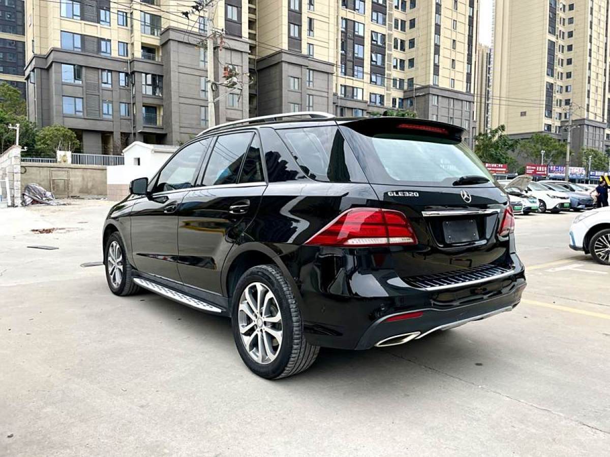 奔馳 奔馳GLE  2016款 GLE 320 4MATIC 豪華型圖片