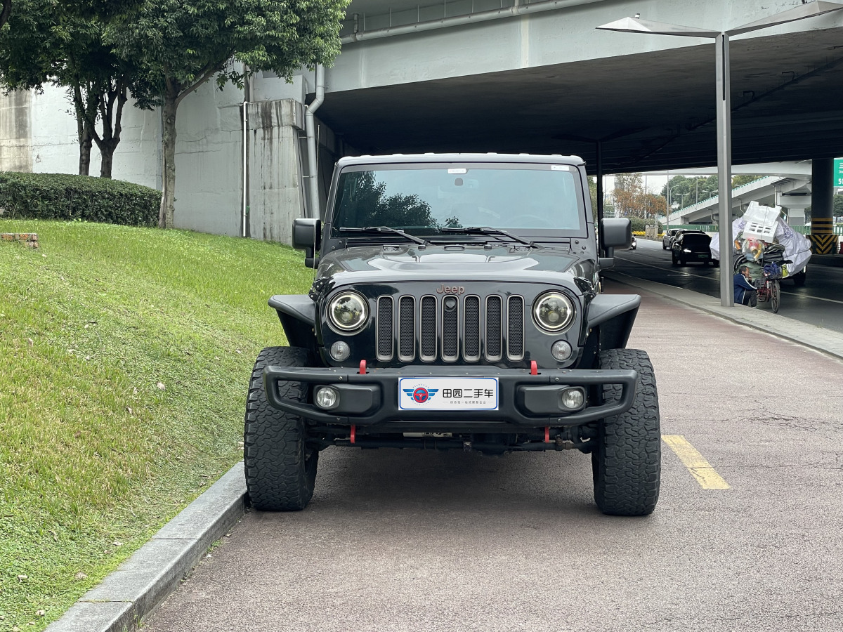 Jeep 牧馬人  2016款 3.0L Sahara 75周年致敬版圖片