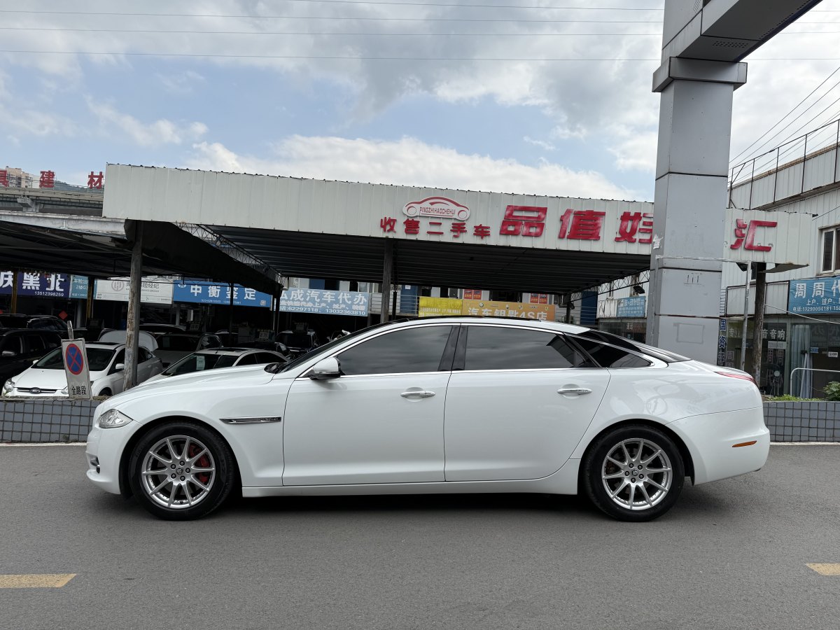 捷豹 XJ  2011款 XJL 3.0 全景商務(wù)版圖片