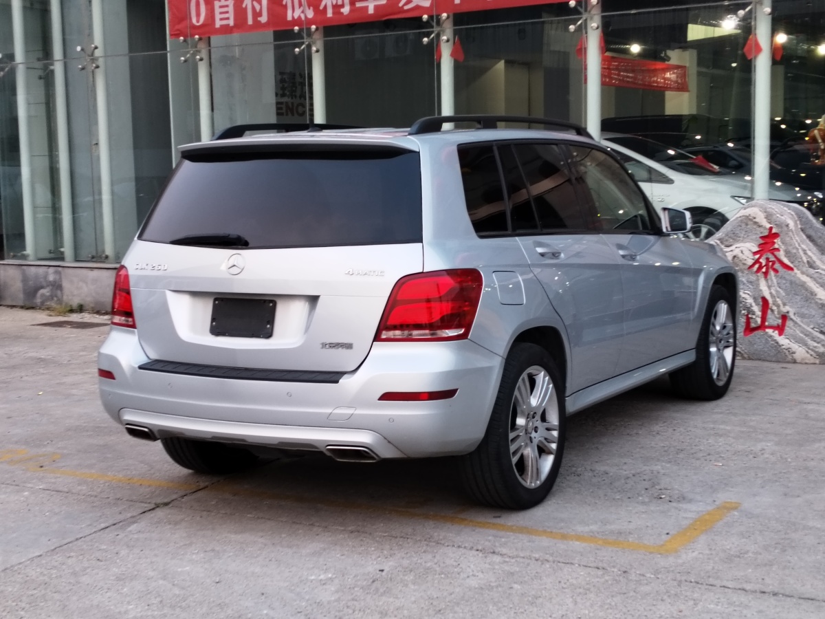 奔驰 奔驰GLK级  2014款 GLK 260 4MATIC 动感型图片