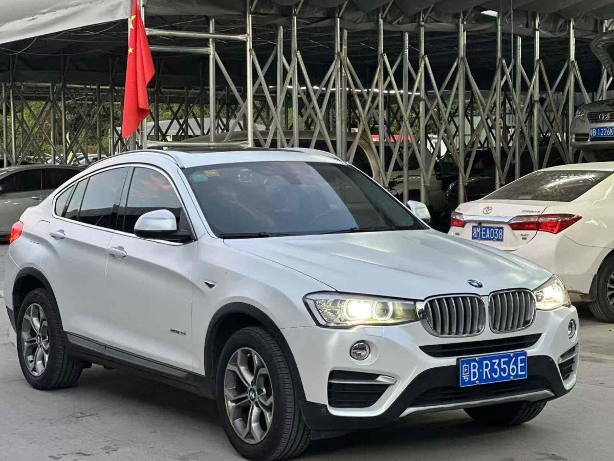 寶馬 寶馬X4  2014款 xDrive20i X設(shè)計套裝圖片