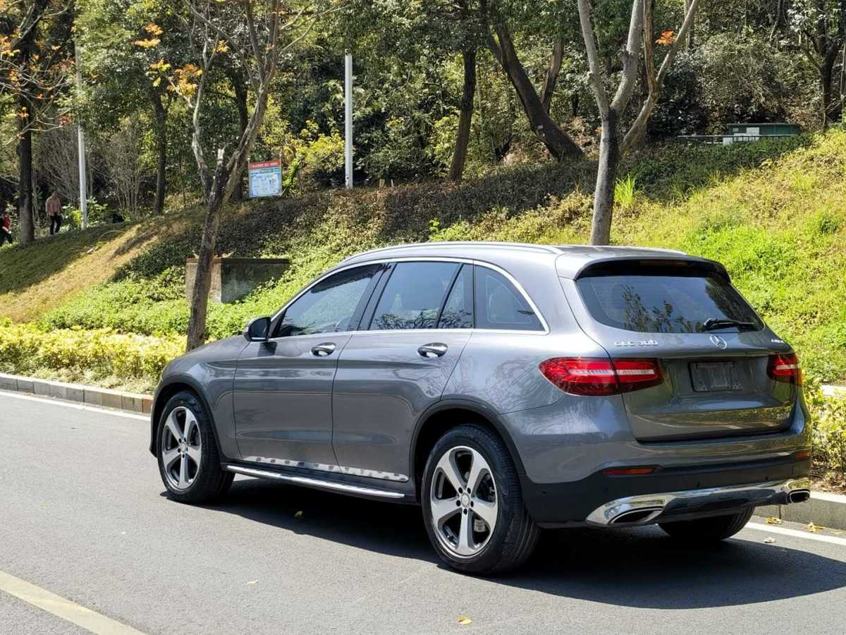 2016年9月奔馳 奔馳GLC  2016款 GLC 300 4MATIC 動(dòng)感型