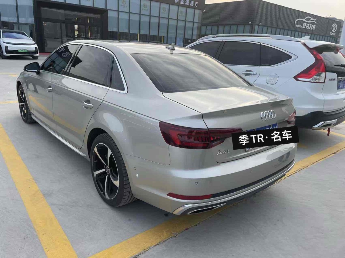 奧迪 奧迪A4L  2018款 30周年年型 40 TFSI 時尚型圖片