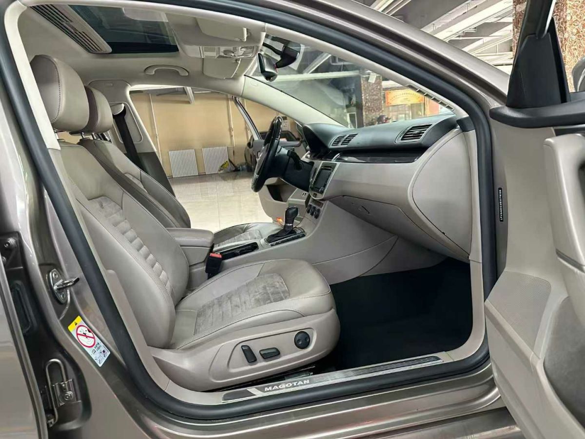 大眾 輝騰  2014款 3.0L 商務(wù)型圖片