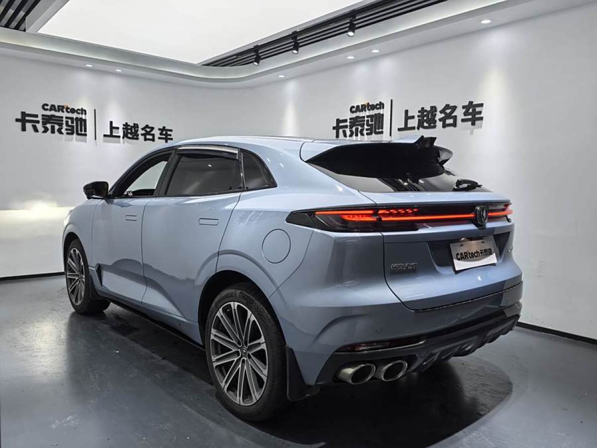 長(zhǎng)安 長(zhǎng)安UNI-K  2021款 2.0T 尊貴型圖片