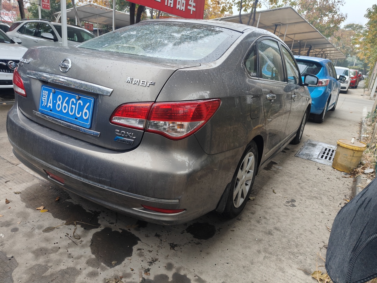 日產(chǎn) 軒逸  2009款 2.0XL CVT科技天窗版圖片