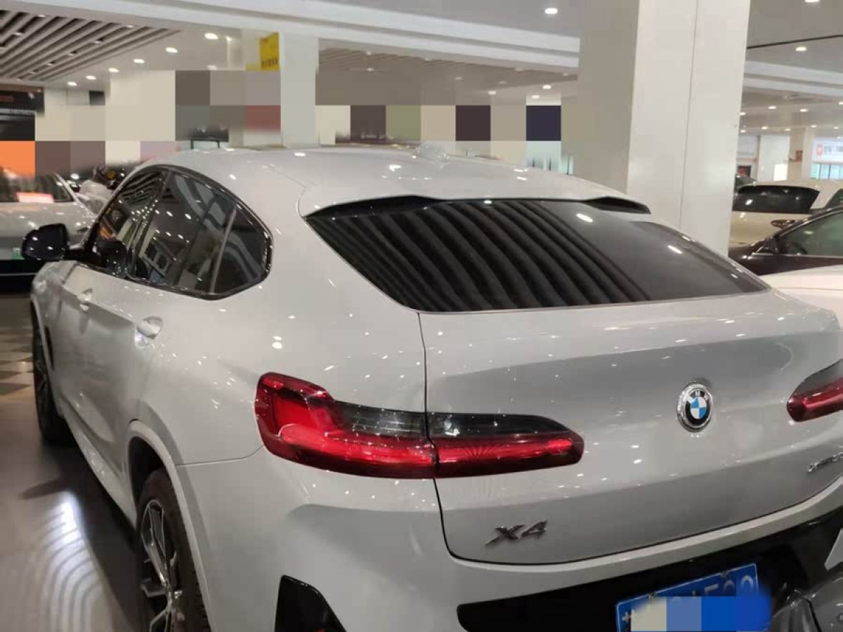 寶馬 寶馬X4  2022款 xDrive 30i M運(yùn)動(dòng)套裝圖片