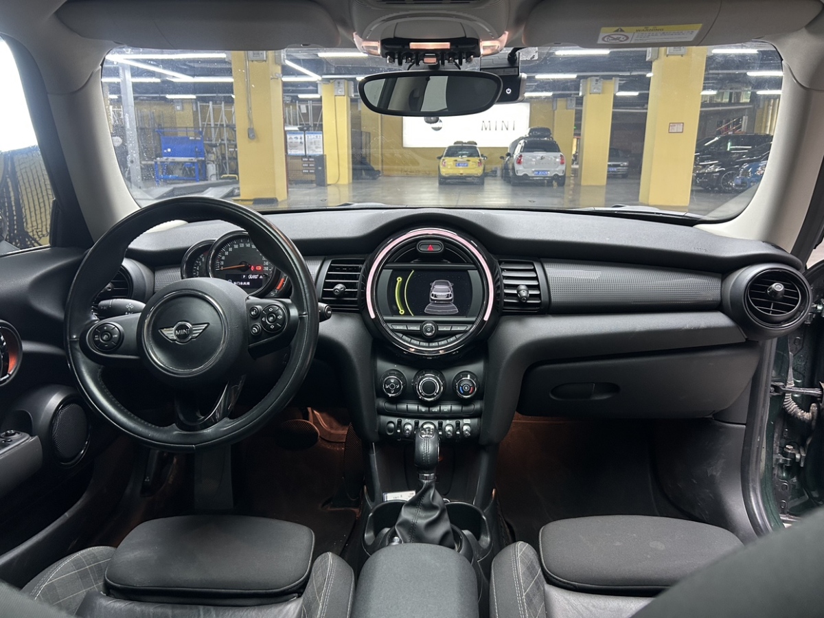 MINI MINI  2018款 1.5T COOPER 色彩紀念版圖片