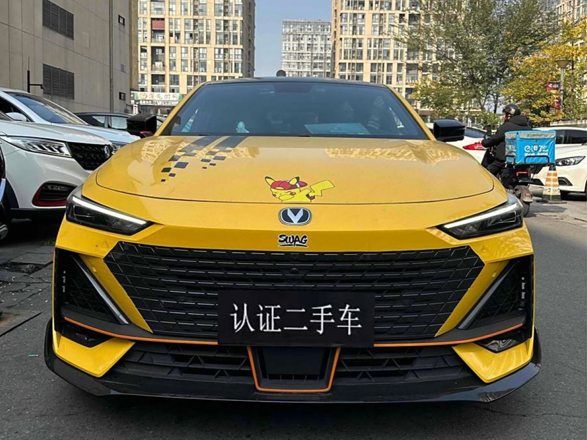 長(zhǎng)安 長(zhǎng)安UNI-V  2022款 1.5T 運(yùn)動(dòng)版圖片