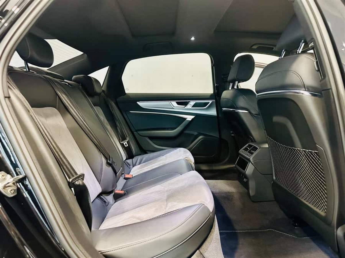 奧迪 奧迪A6L  2023款 改款 45 TFSI 臻選動感型圖片