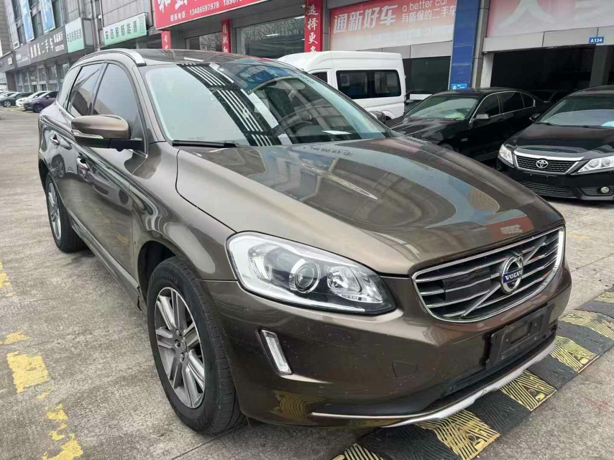 沃爾沃 XC60  2017款 2.0T T5 AWD 個性運(yùn)動版圖片