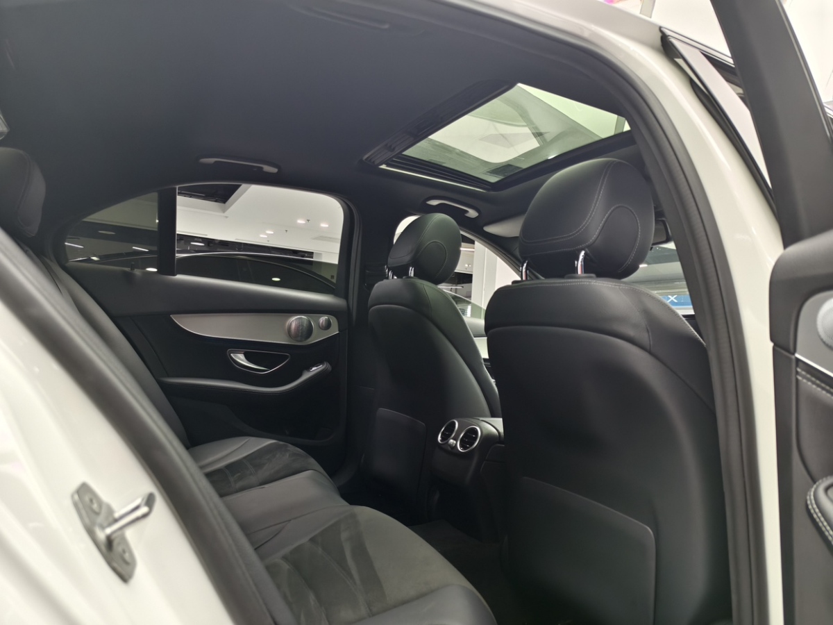 2018年9月奔驰 奔驰C级  2018款 C 200 运动版