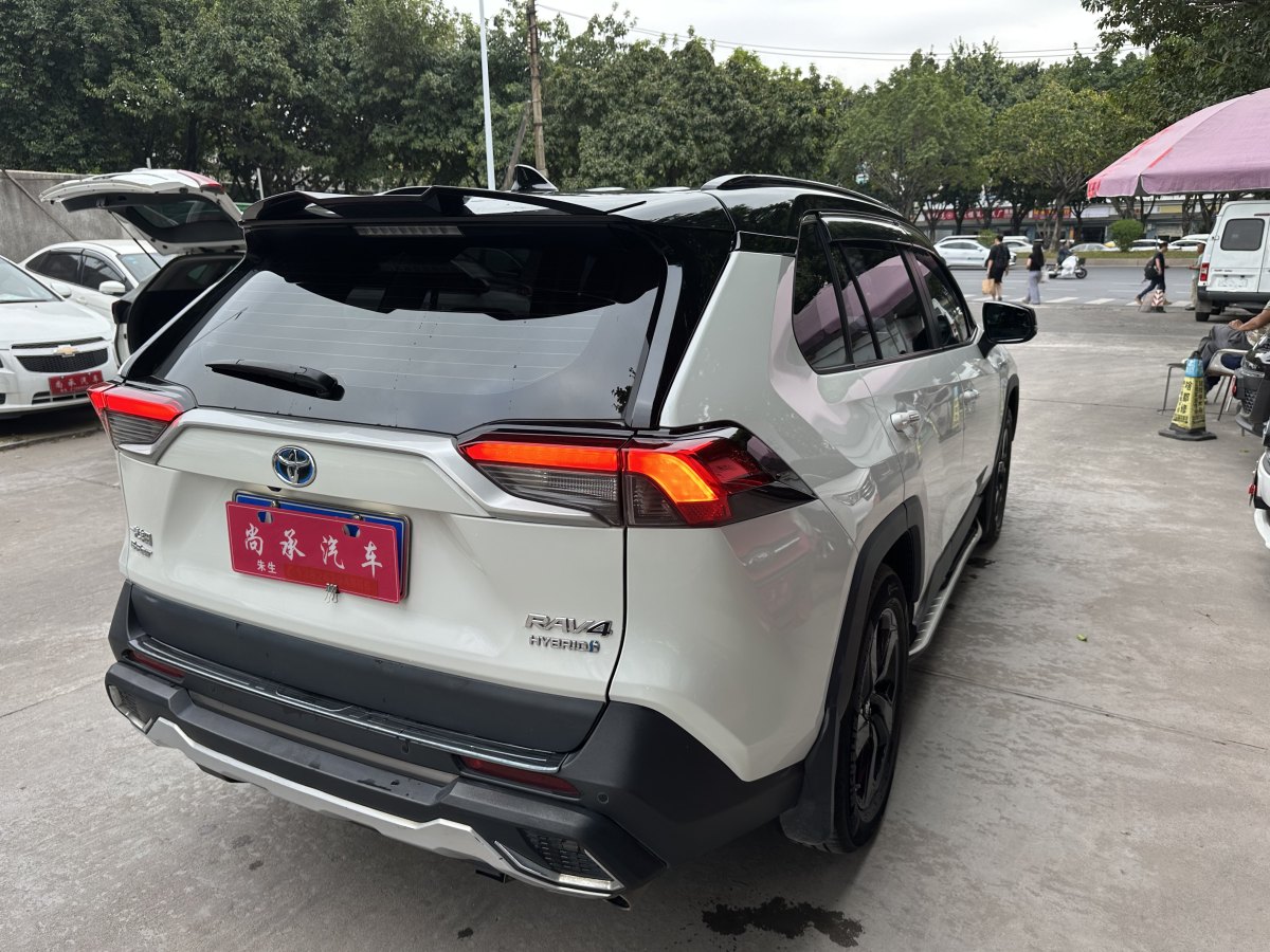 豐田 RAV4榮放  2020款 雙擎  2.5L CVT四驅旗艦版圖片