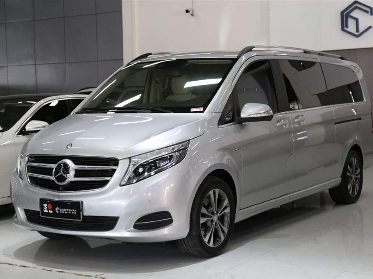 奔馳 V級  2017款 V 260 L 尊貴加長版圖片