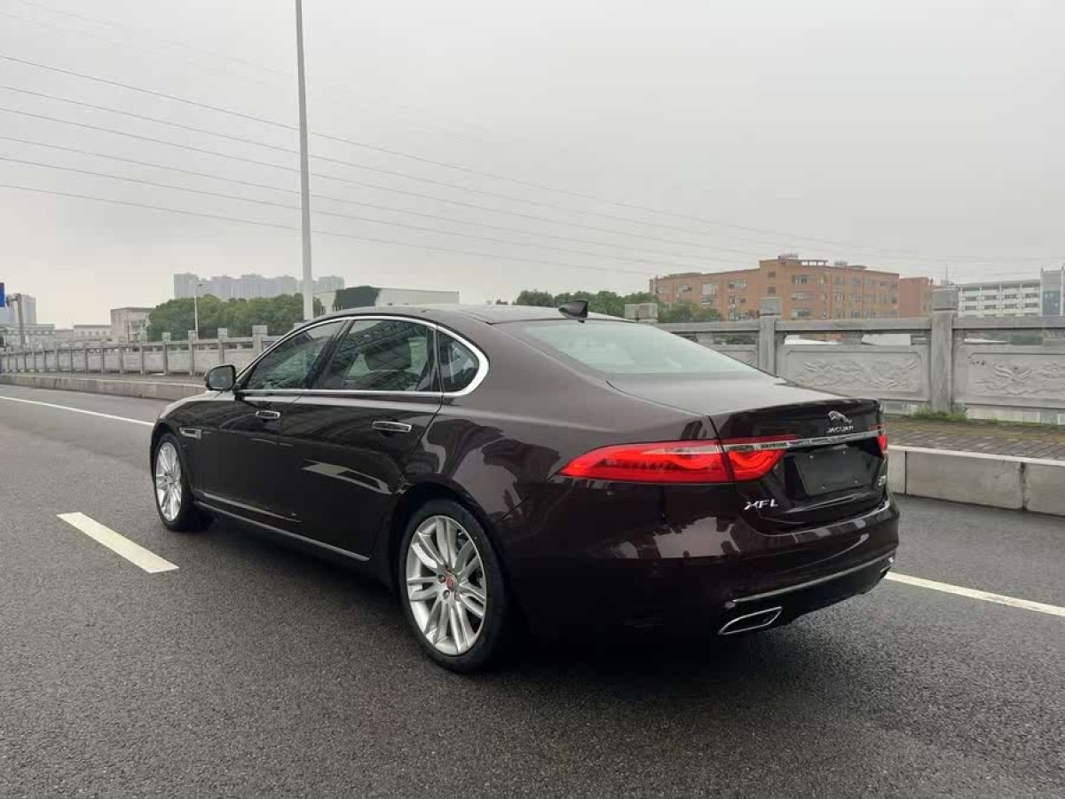 捷豹 XFL  2020款 XFL 2.0T P250 四驅(qū)尊享版圖片