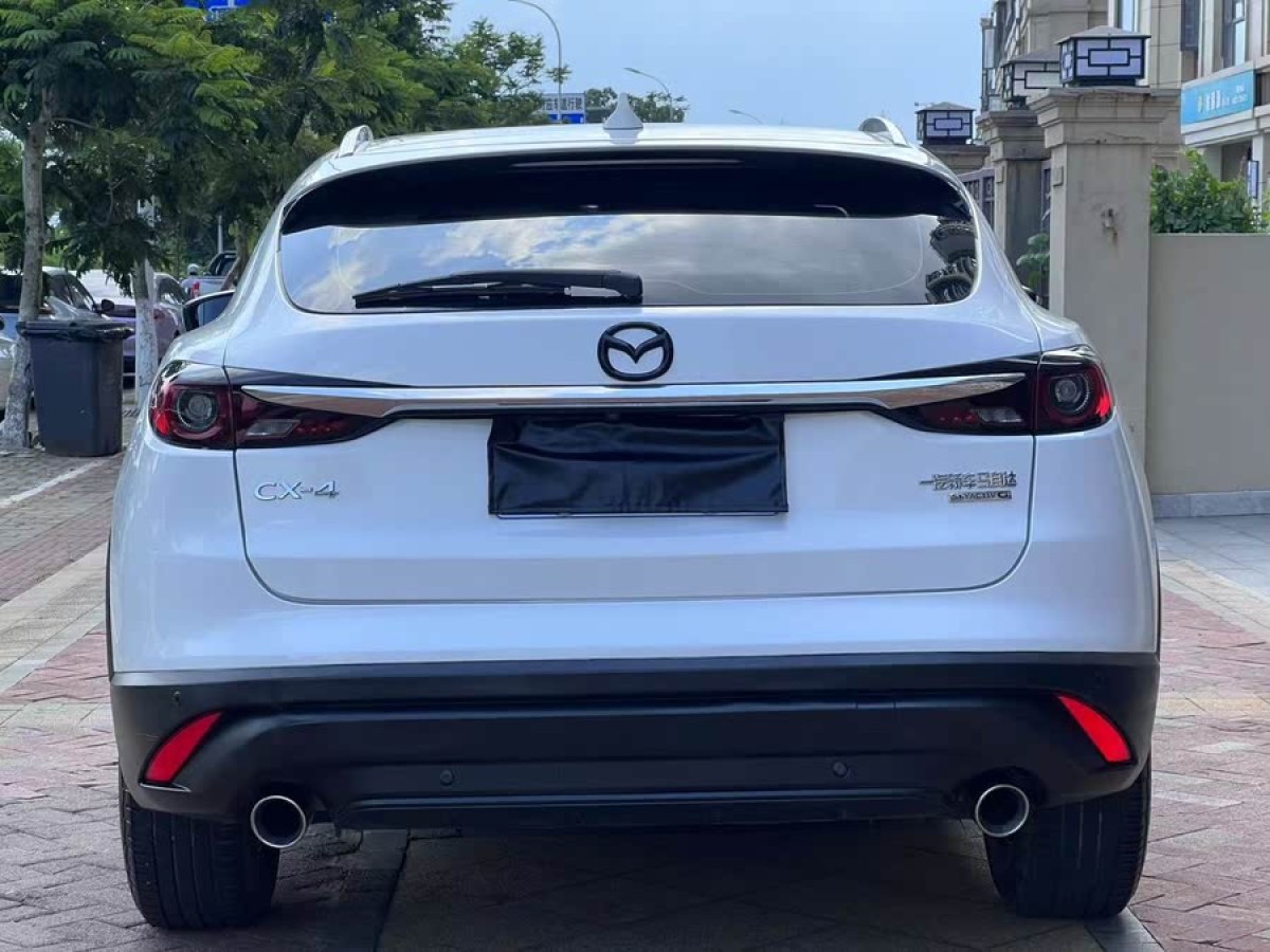 馬自達(dá) CX-4  2020款 2.0L 自動(dòng)兩驅(qū)藍(lán)天品位版圖片