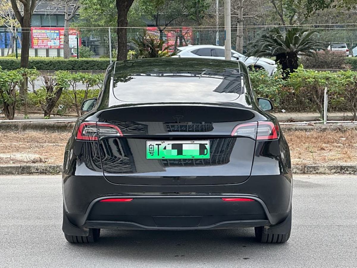 特斯拉 Model 3  2021款 改款 標(biāo)準(zhǔn)續(xù)航后驅(qū)升級版圖片