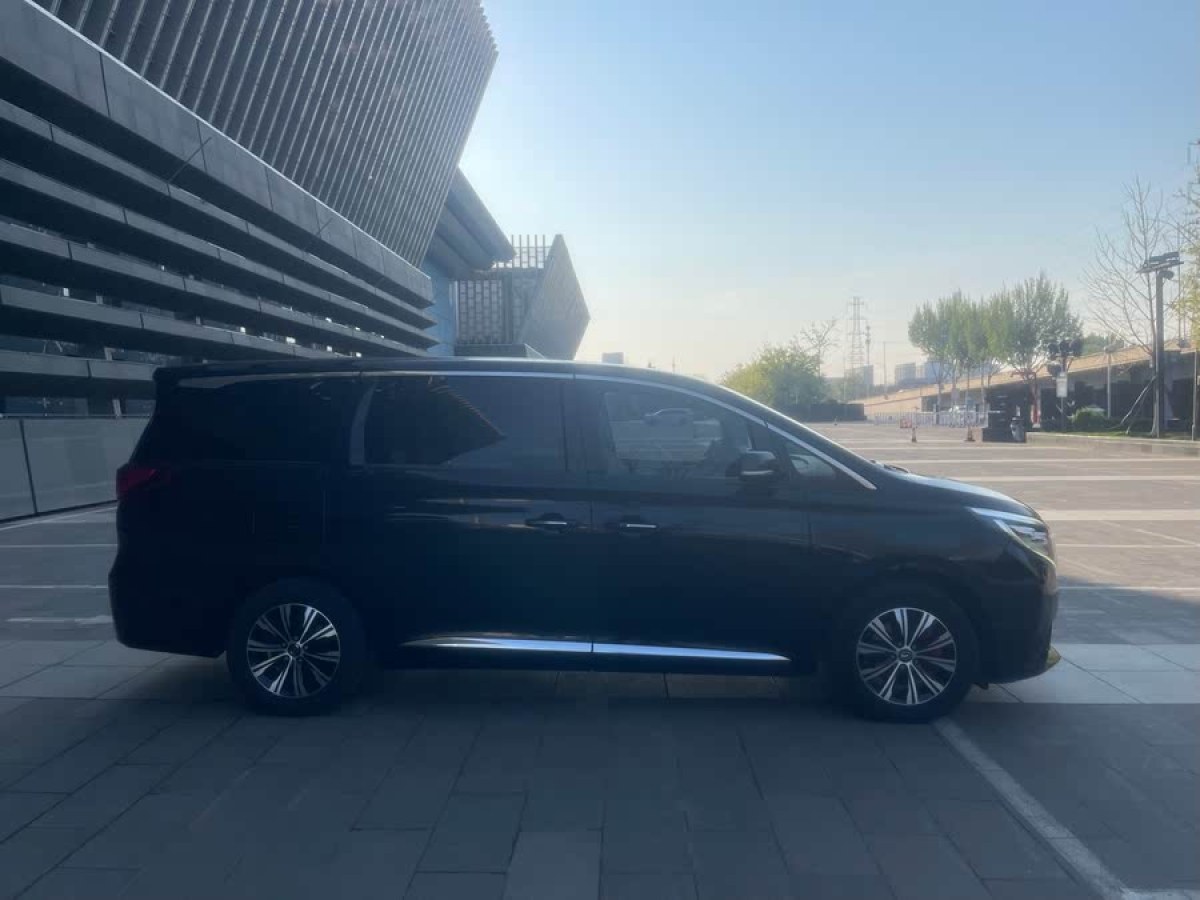 廣汽傳祺 M8  2018款 320T 尊享版圖片