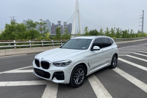 寶馬X3 寶馬  xDrive25i M運(yùn)動(dòng)套裝