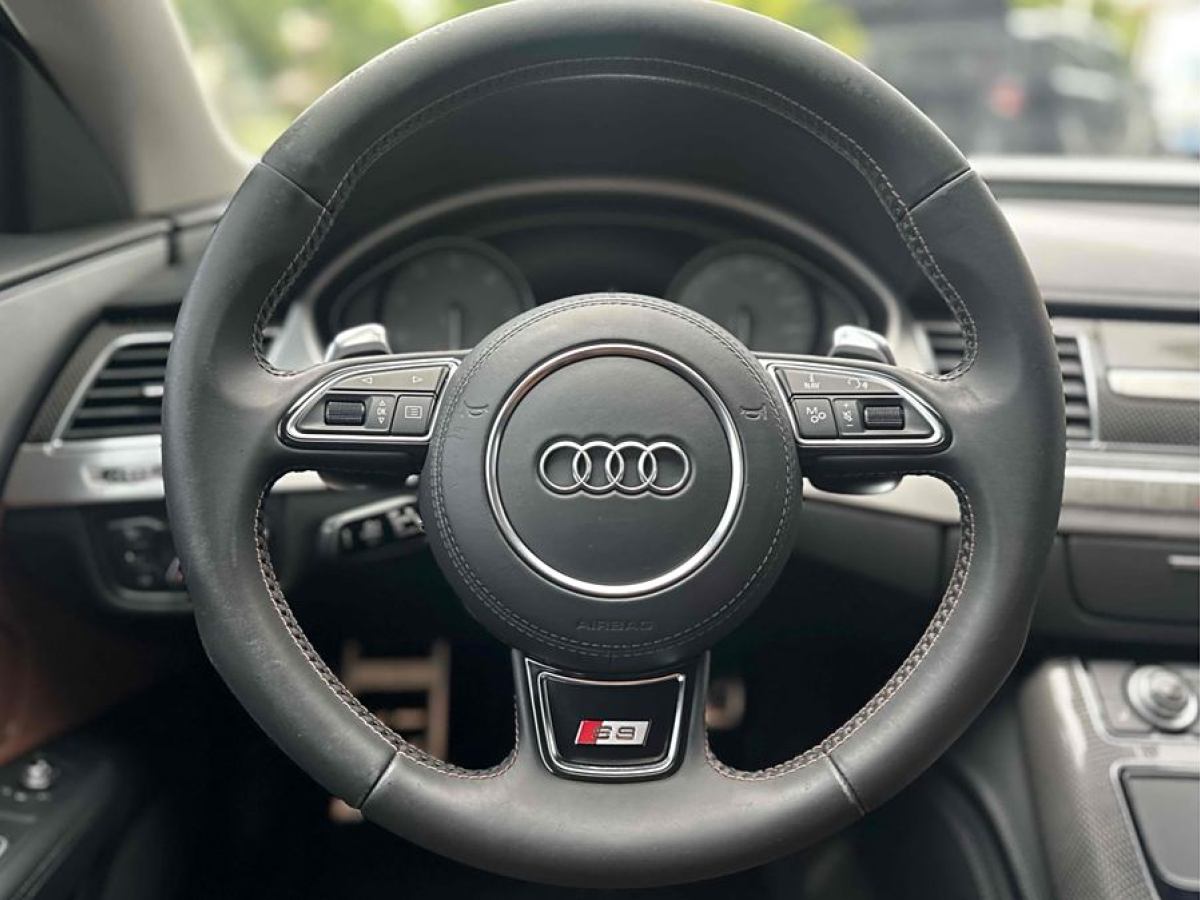 奧迪 奧迪S8  2014款 S8 4.0TFSI quattro圖片