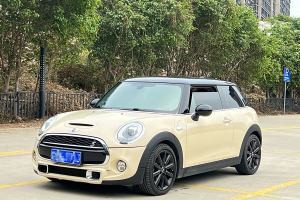 MINI MINI 2.0T COOPER S 表現(xiàn)派