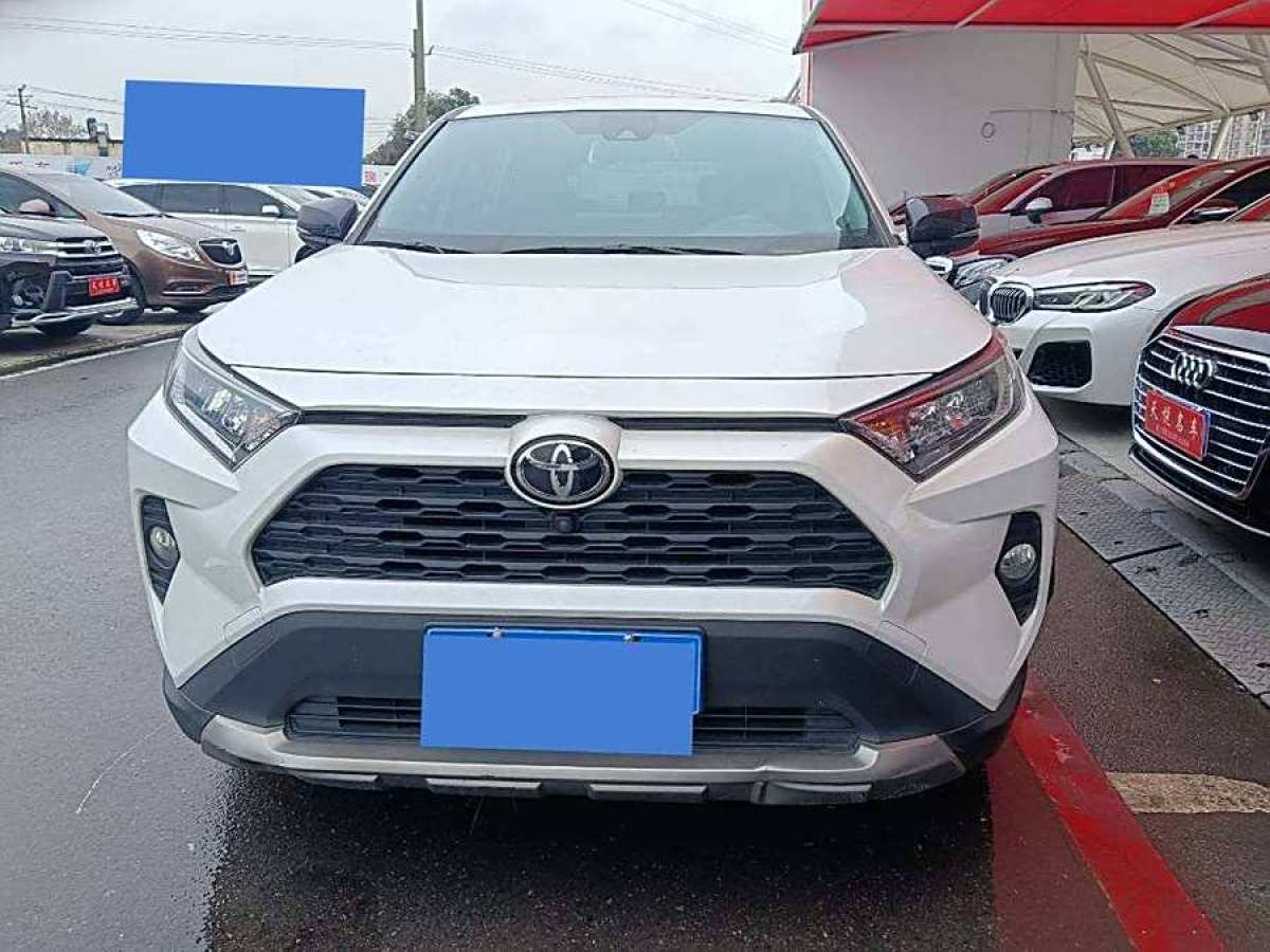 豐田 RAV4榮放  2022款 2.0L CVT四驅(qū)風(fēng)尚版圖片